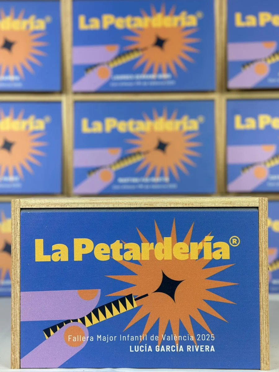 Cajas de madera para petardos de La Petardería